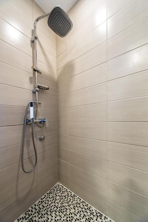 Garni Hotel President De Luxe Kragujevac Buitenkant foto