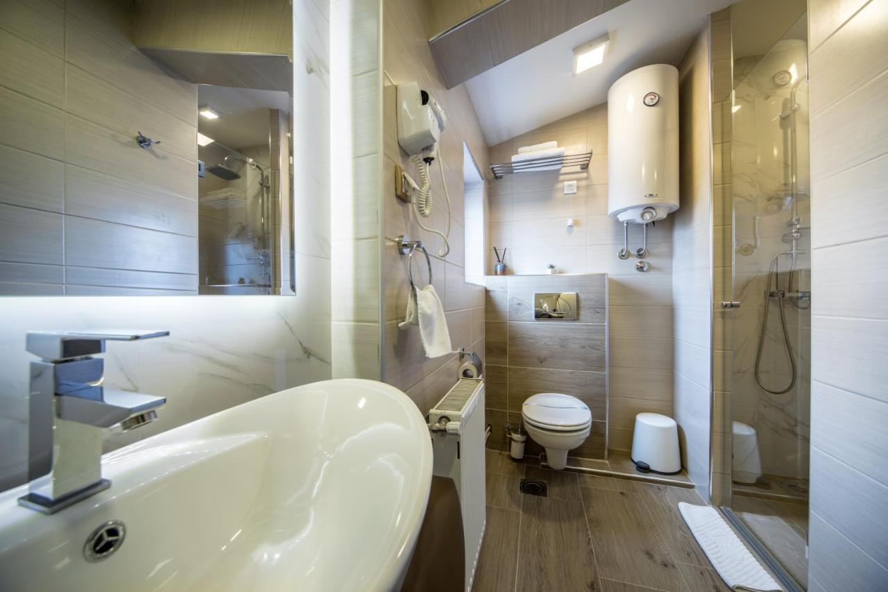 Garni Hotel President De Luxe Kragujevac Buitenkant foto