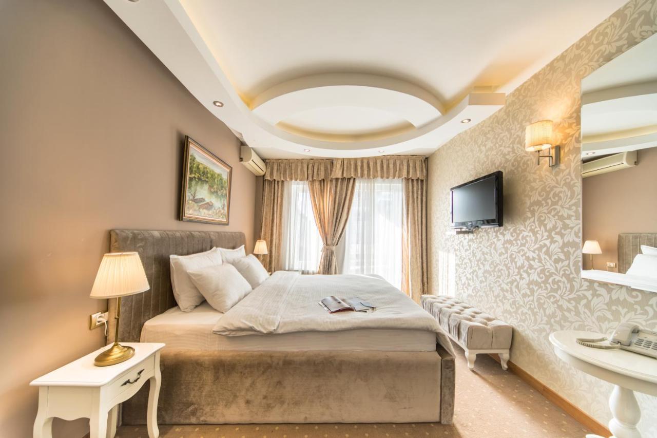 Garni Hotel President De Luxe Kragujevac Buitenkant foto