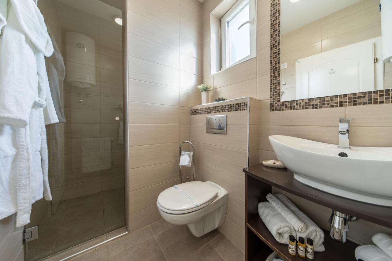 Garni Hotel President De Luxe Kragujevac Buitenkant foto